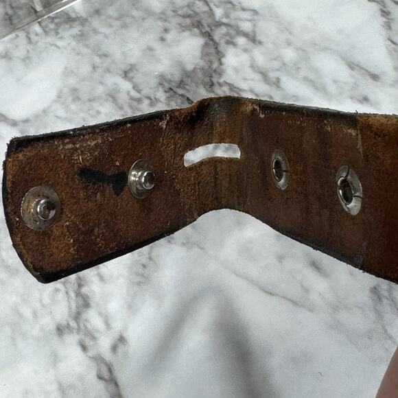 Western Tooled Black Leather Belt Strap Mens Size 44 Embossed Snap On No Buckle - Picture 3 of 14